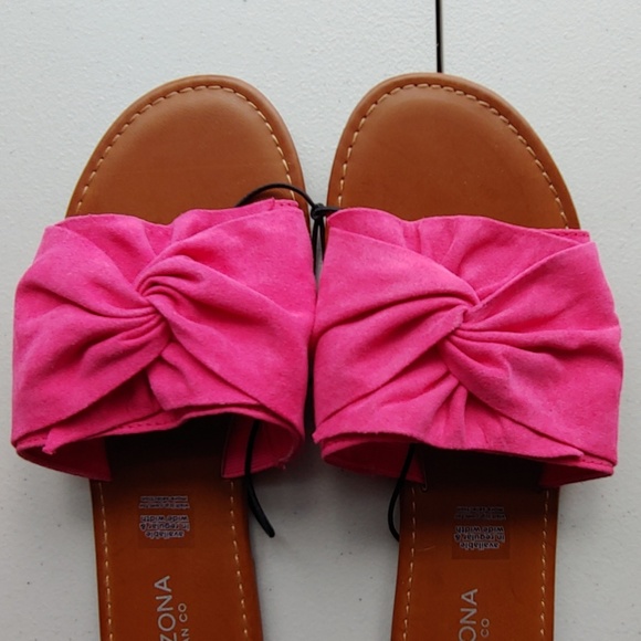 NWT!!! Pretty Arizona Jeans Gabi Pink Sandals!!! - Picture 2 of 7